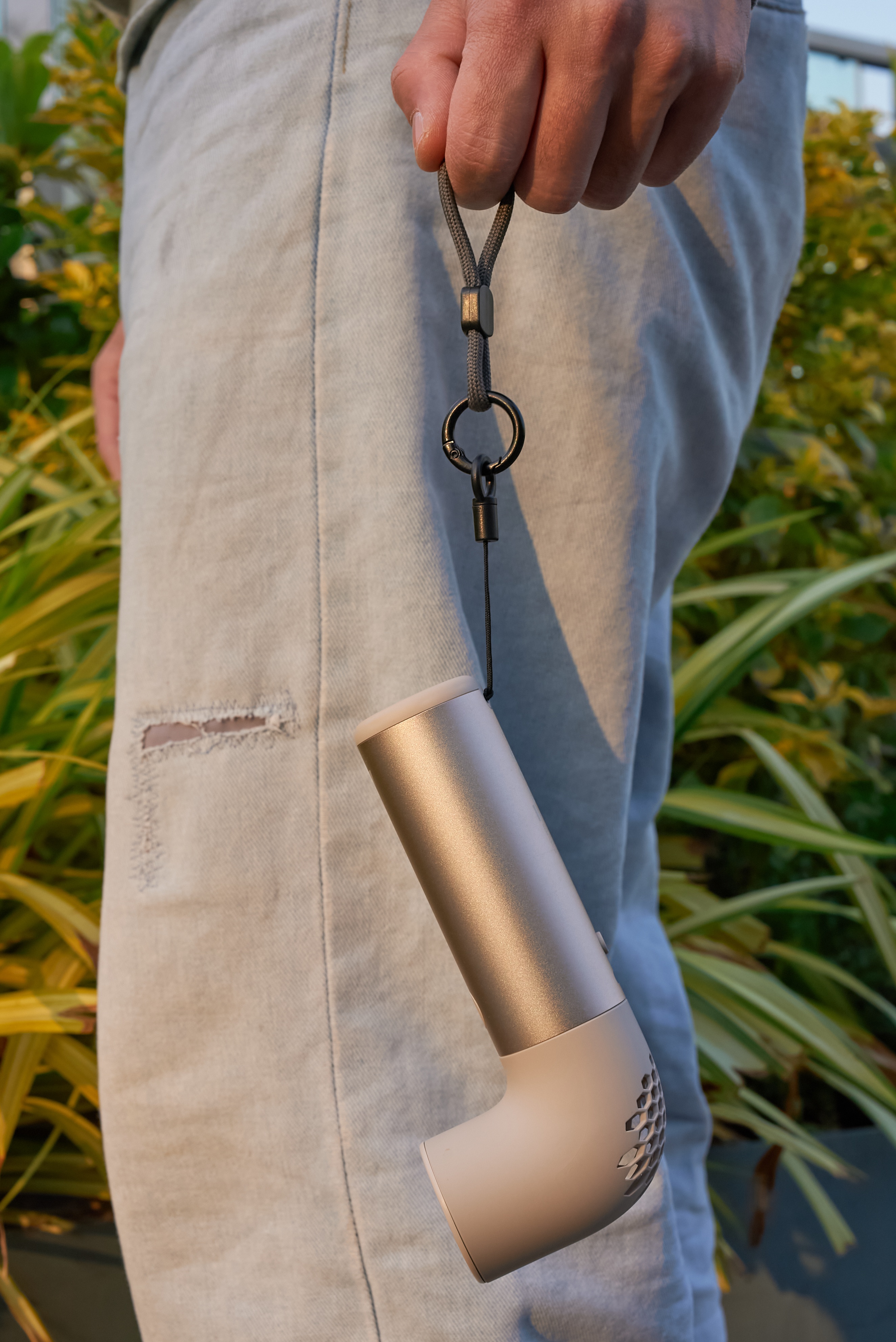 Aecooly Aero Pro PH01 – Výkonný ruční ventilátor s kovovou rukojetí zlatý