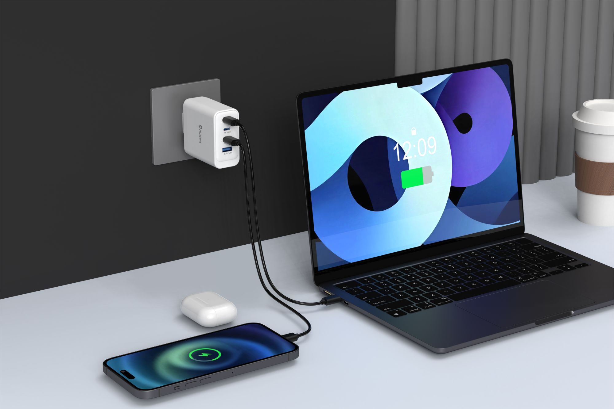 SWISSTEN GaN síťová nabíječka 2× USB-C PD 100W - USB-C PD 30W - USB-A QC 30W bílá i pro notebooky
