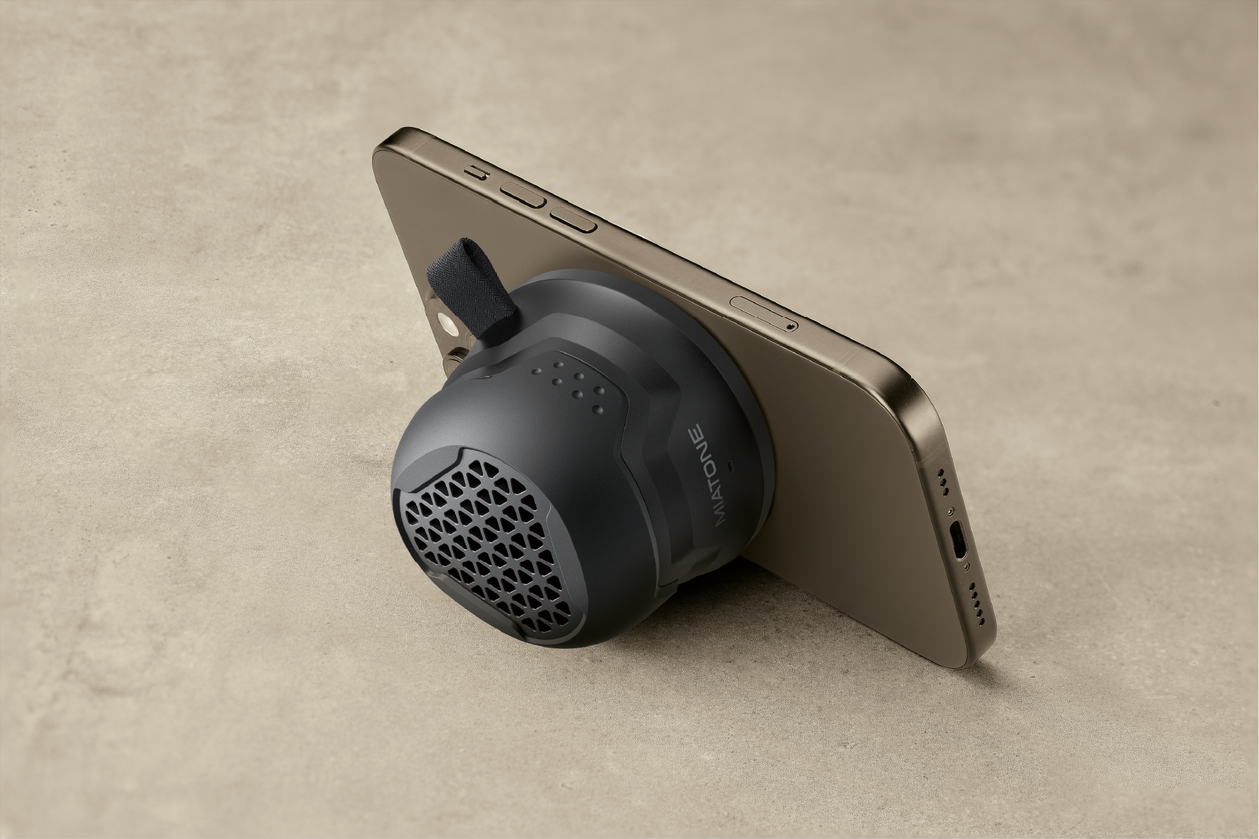 Miatone MagRover IP66 vodotěsný bluetooth magnetický reproduktor s MagSafe černý